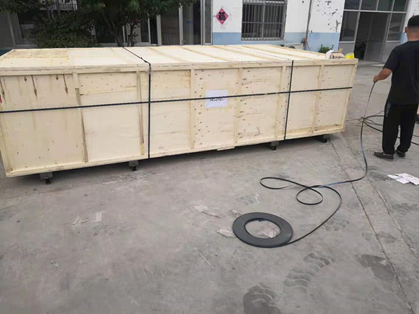 1500x3000mm 300W Laser Cutting Machine Loading