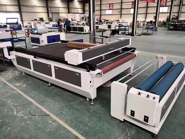 Application of laser cutting machine in the field of cloth and leather